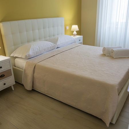 Gleda Rooms Deluxe Pompei Luaran gambar